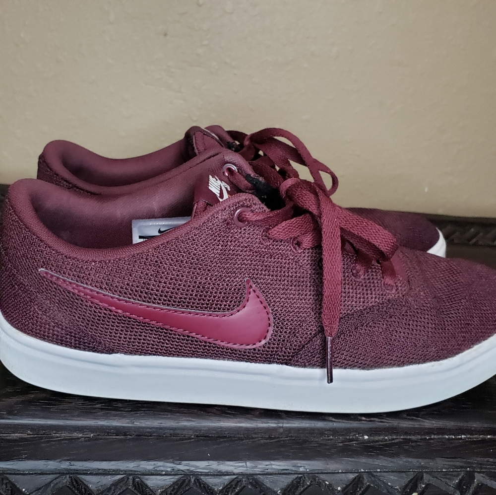 Nike SB Tennis Shoes